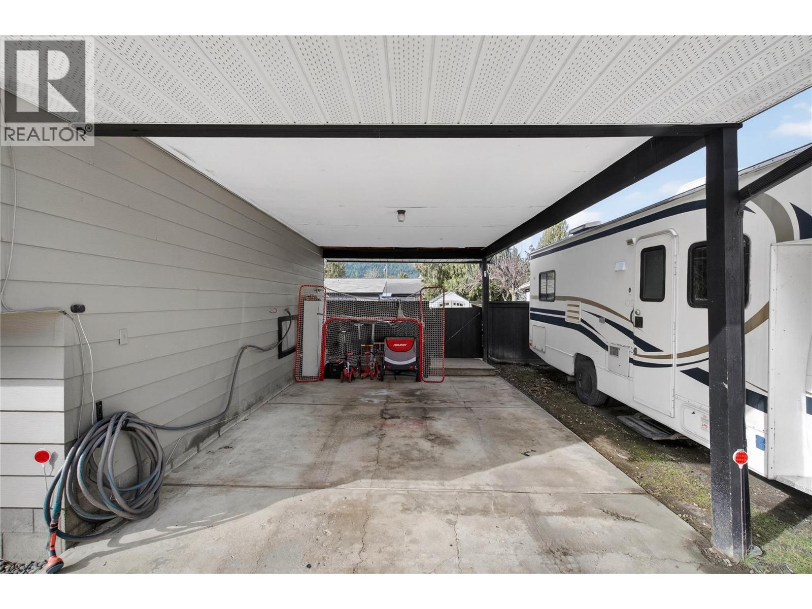 610 Gillis Avenue, Sicamous, British Columbia  V0E 2V0 - Photo 48 - 10378026