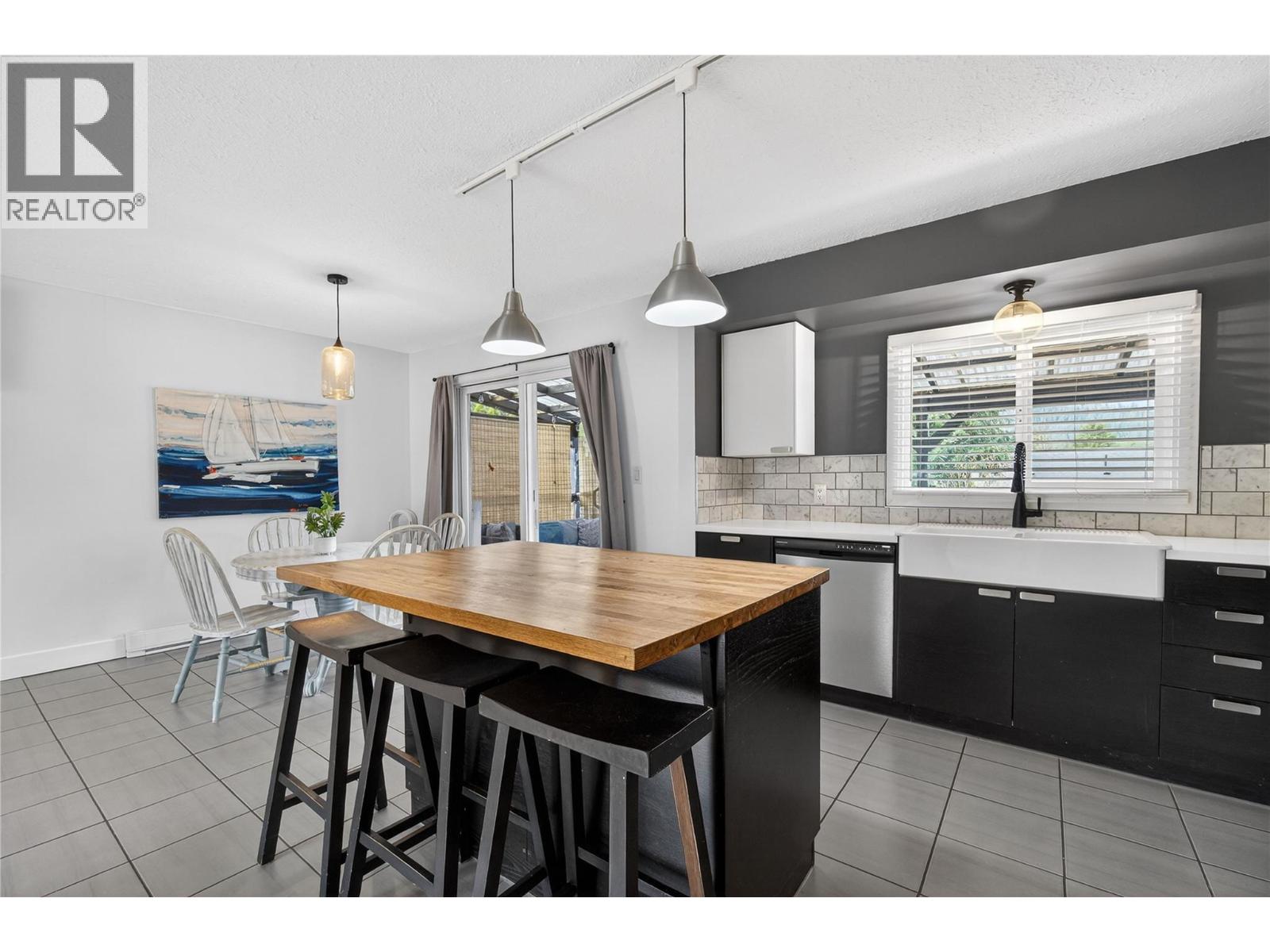 610 Gillis Avenue, Sicamous, British Columbia  V0E 2V0 - Photo 6 - 10378026