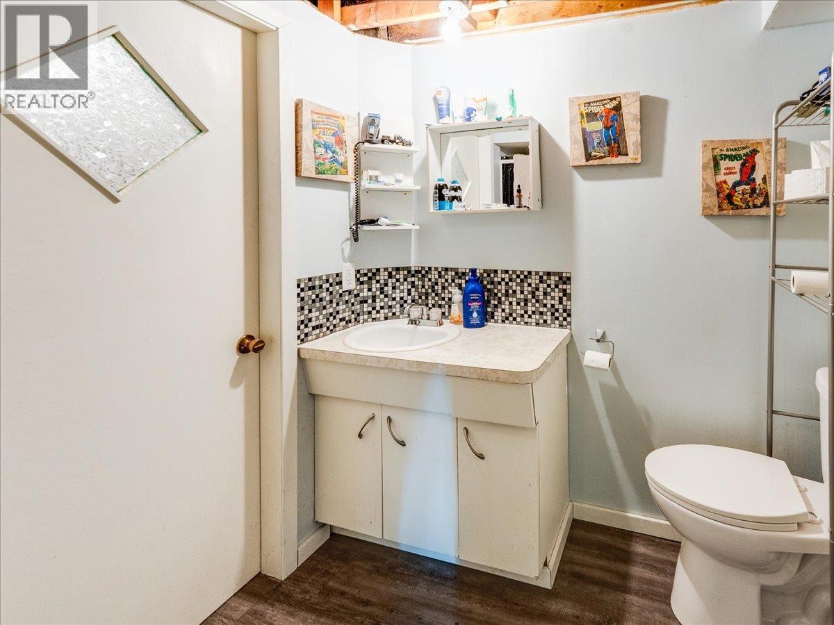 1220 Third Avenue, Trail, British Columbia  V1R 1P2 - Photo 26 - 10378064