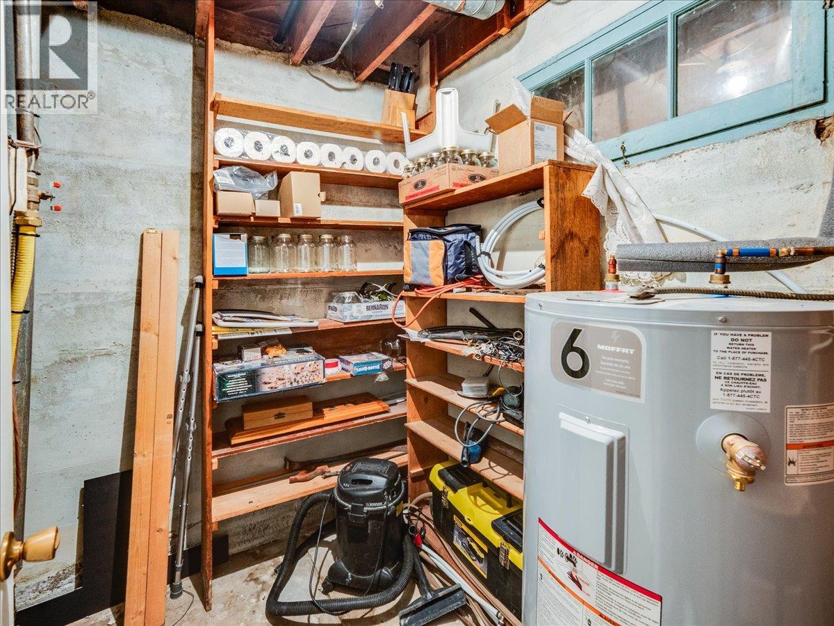 1220 Third Avenue, Trail, British Columbia  V1R 1P2 - Photo 29 - 10378064