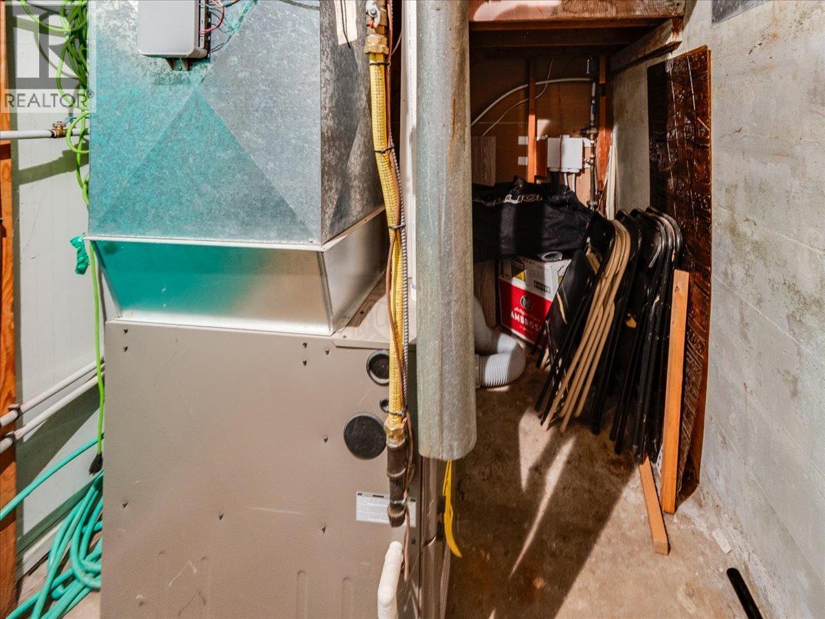 1220 Third Avenue, Trail, British Columbia  V1R 1P2 - Photo 30 - 10378064