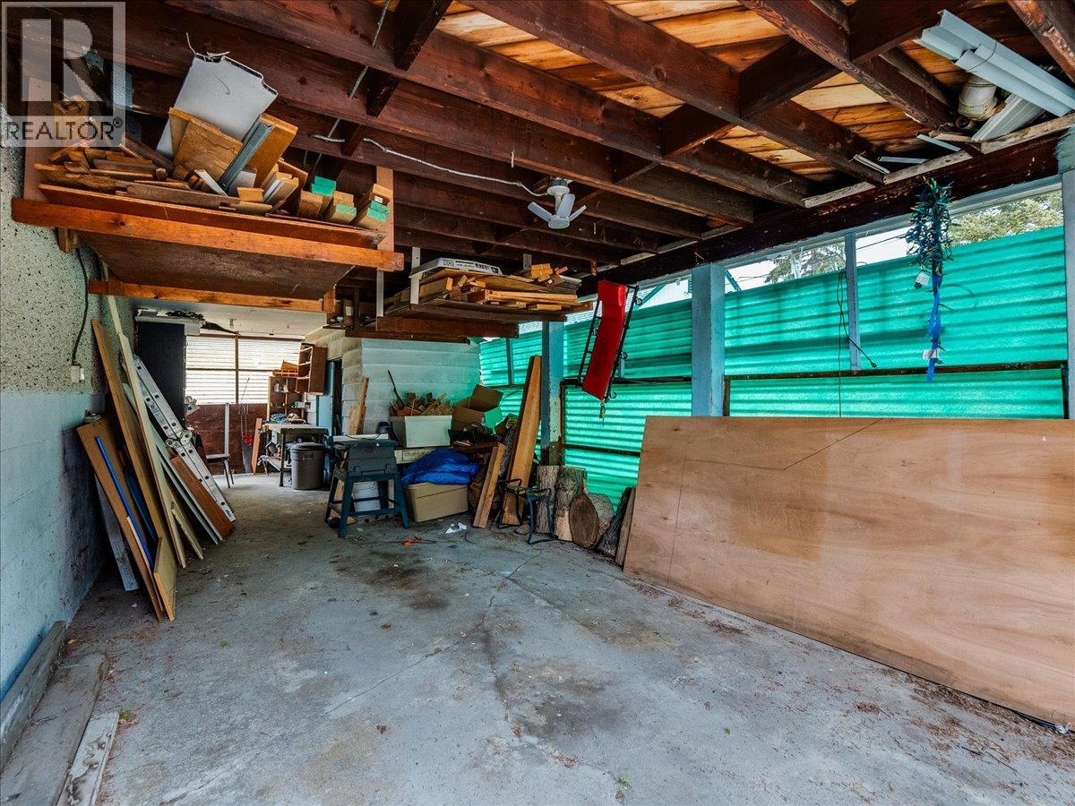 1220 Third Avenue, Trail, British Columbia  V1R 1P2 - Photo 34 - 10378064