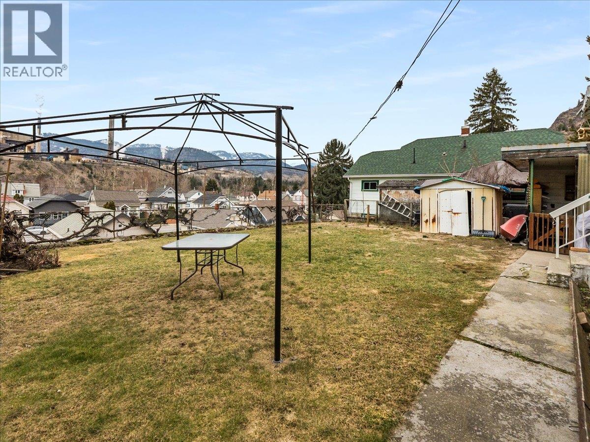 1220 Third Avenue, Trail, British Columbia  V1R 1P2 - Photo 39 - 10378064