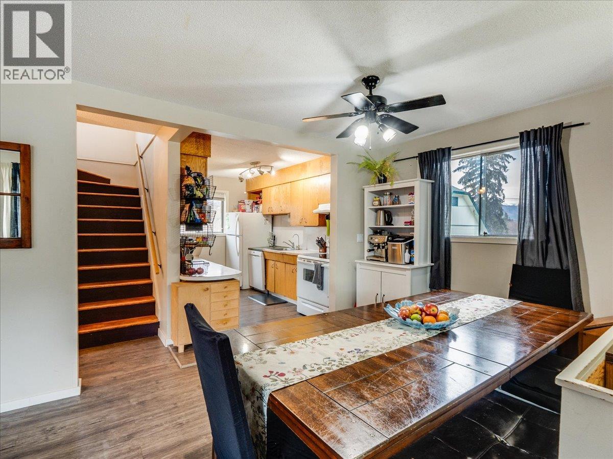 1220 Third Avenue, Trail, British Columbia  V1R 1P2 - Photo 8 - 10378064