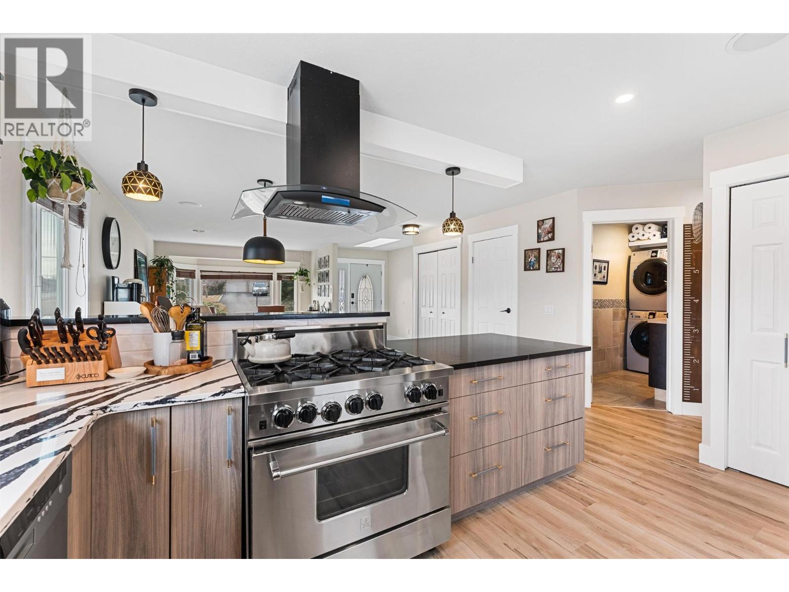 2186 Finlay Court, Lake Country, British Columbia  V1V 1J1 - Photo 14 - 10377876