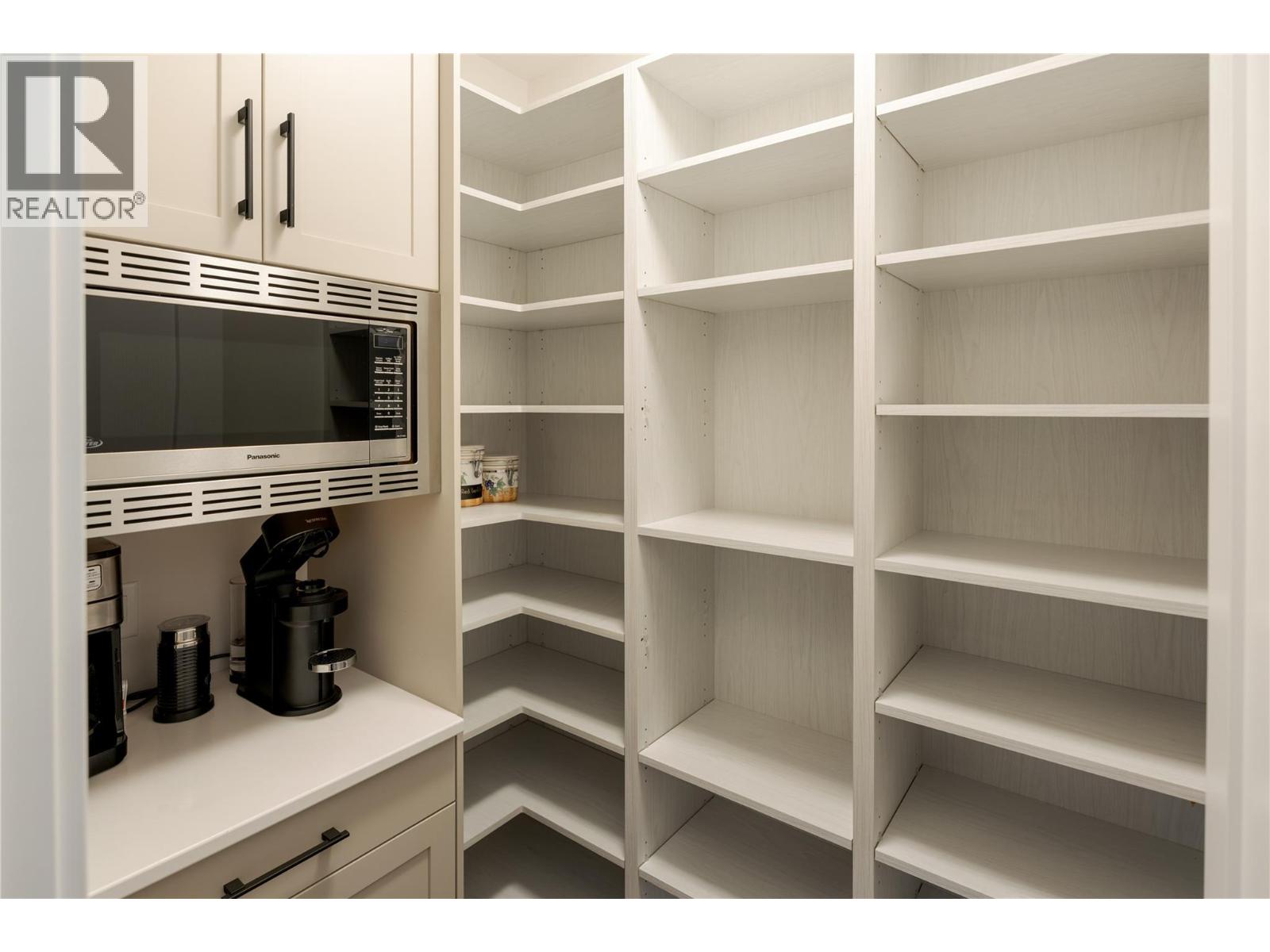 456 Sparrow Hawk Court, Kelowna, British Columbia  V1W 0A6 - Photo 11 - 10378071