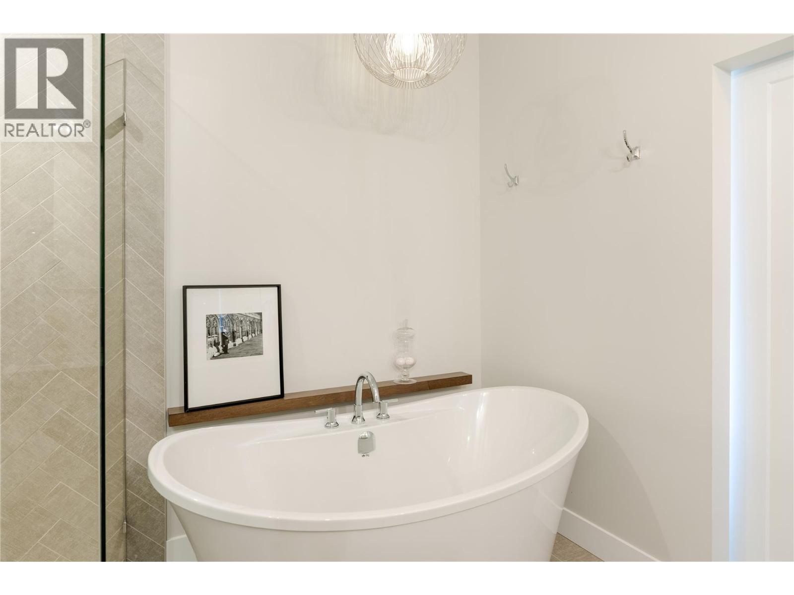 456 Sparrow Hawk Court, Kelowna, British Columbia  V1W 0A6 - Photo 14 - 10378071