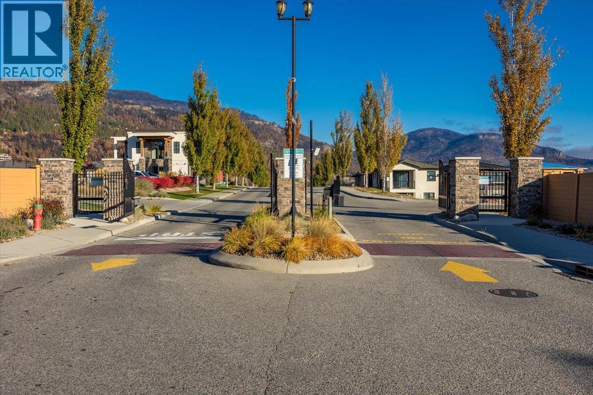 1688 Harbour View Crescent Lot# 875, Kelowna, British Columbia  V1Z 4E1 - Photo 4 - 10377753
