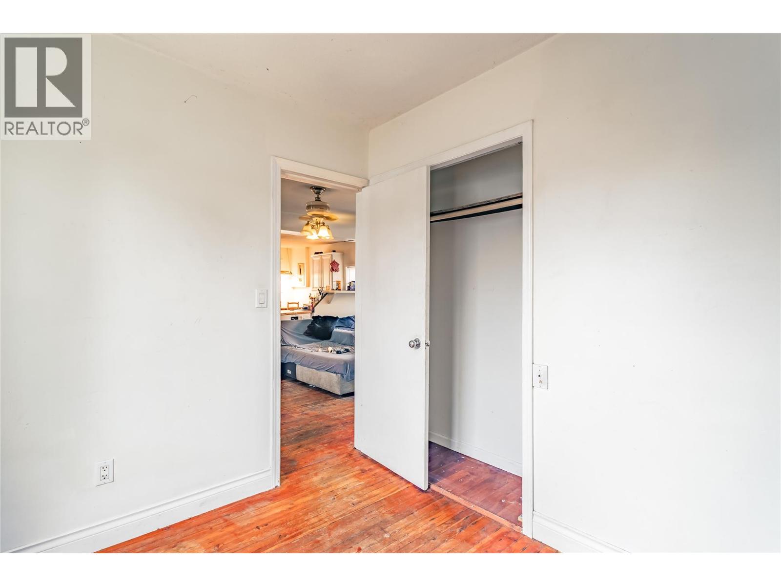 2293 Woodlawn Street, Kelowna, British Columbia  V1Y 2T1 - Photo 11 - 10377230