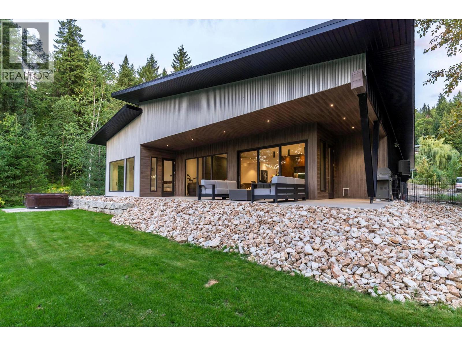 5147 Sunset Drive, Eagle Bay, British Columbia  V0E 1T0 - Photo 68 - 10376339