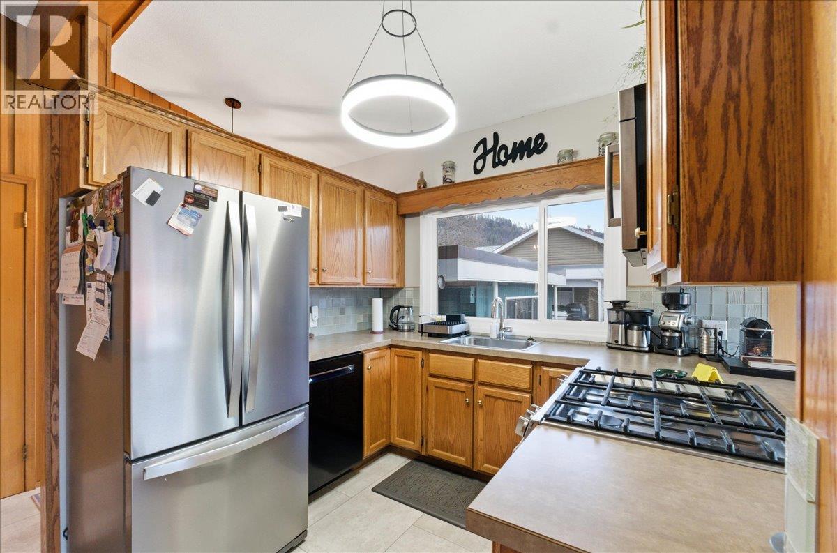 1832 Third Street, Fruitvale, British Columbia  V0G 1L1 - Photo 16 - 10377637