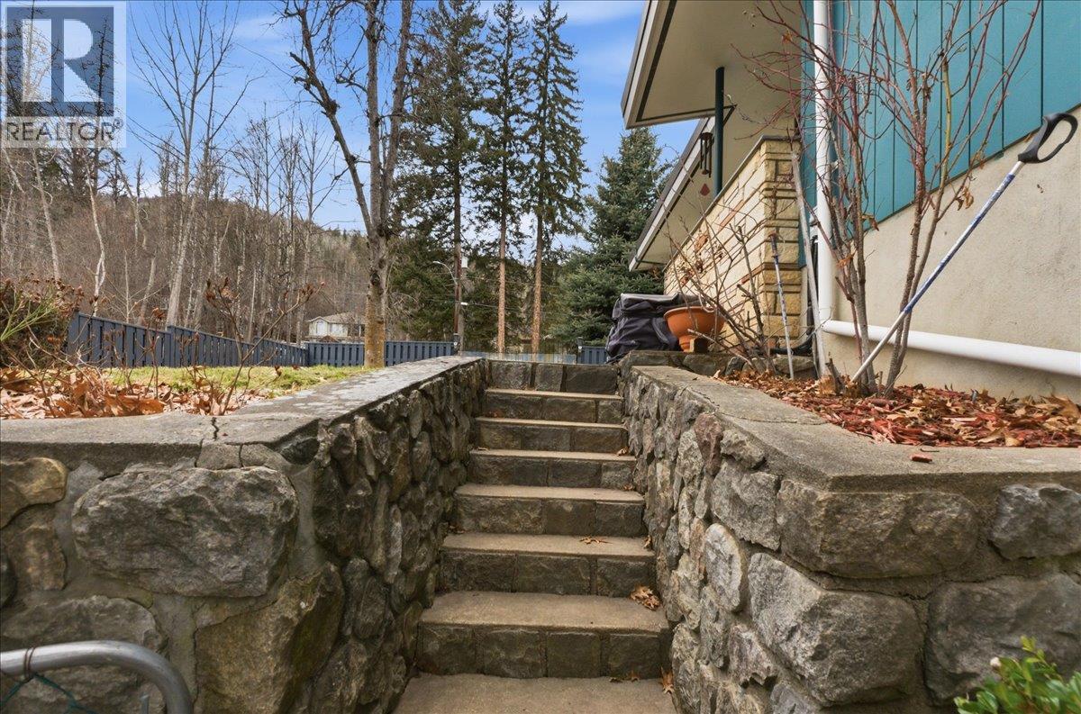 1832 Third Street, Fruitvale, British Columbia  V0G 1L1 - Photo 25 - 10377637