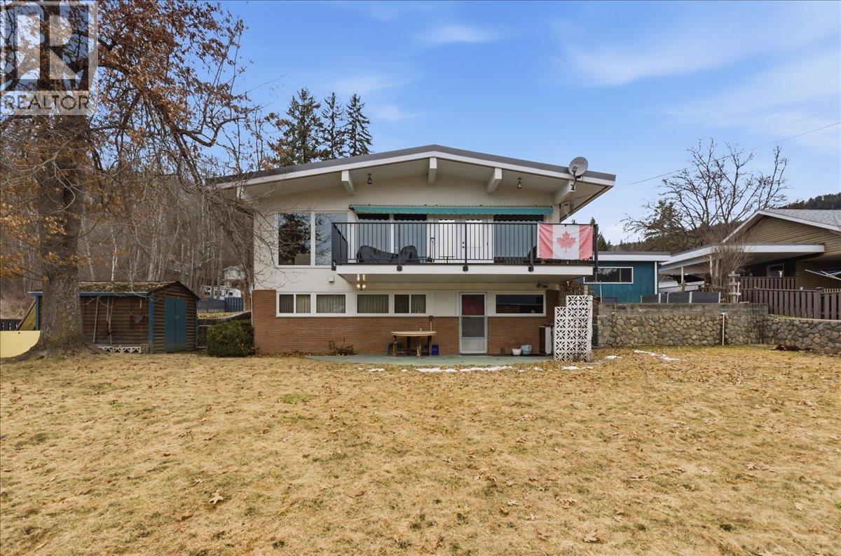 1832 Third Street, Fruitvale, British Columbia  V0G 1L1 - Photo 27 - 10377637