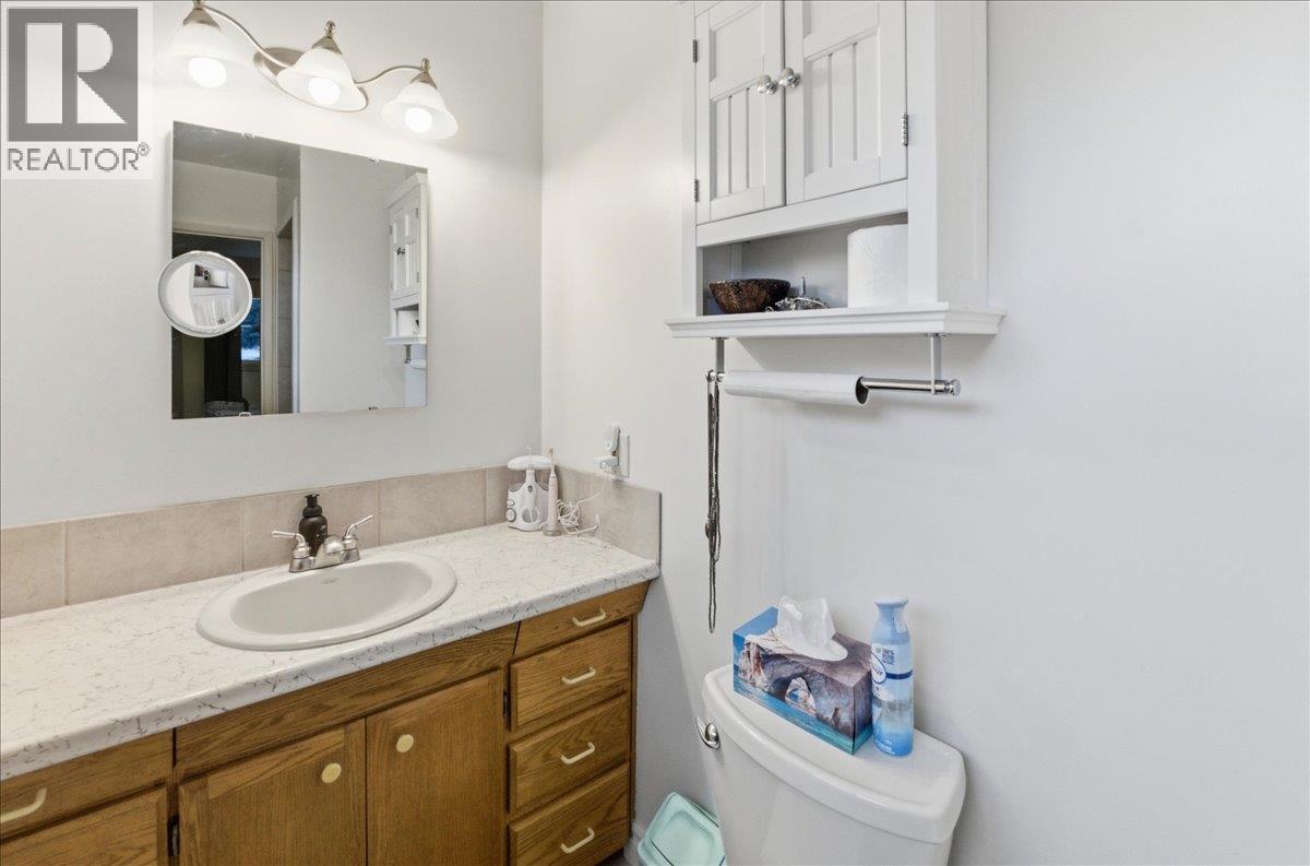 1832 Third Street, Fruitvale, British Columbia  V0G 1L1 - Photo 45 - 10377637