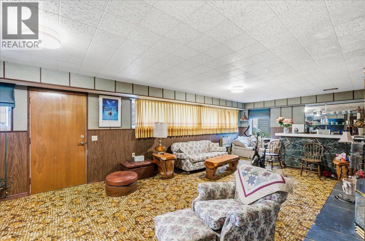 1832 Third Street, Fruitvale, British Columbia  V0G 1L1 - Photo 47 - 10377637