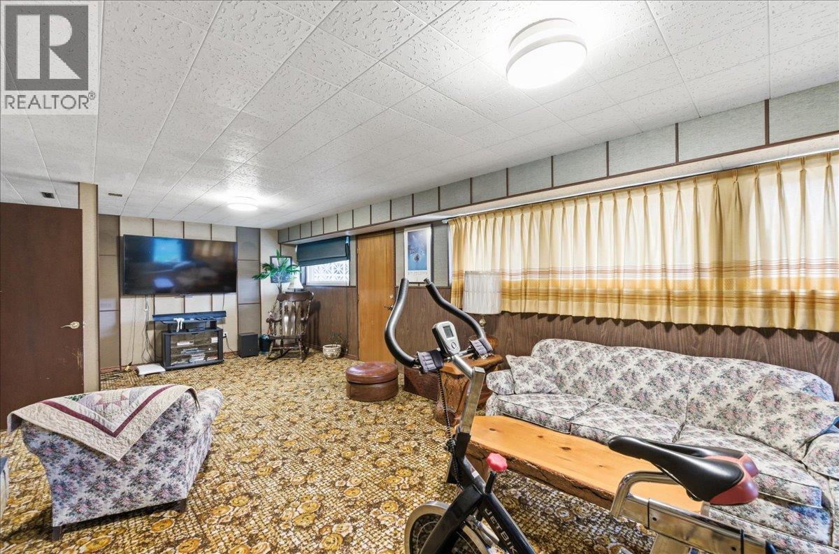 1832 Third Street, Fruitvale, British Columbia  V0G 1L1 - Photo 49 - 10377637