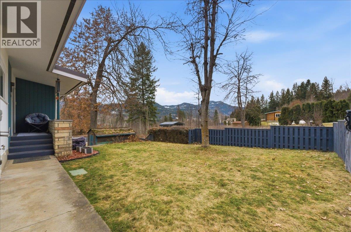 1832 Third Street, Fruitvale, British Columbia  V0G 1L1 - Photo 57 - 10377637