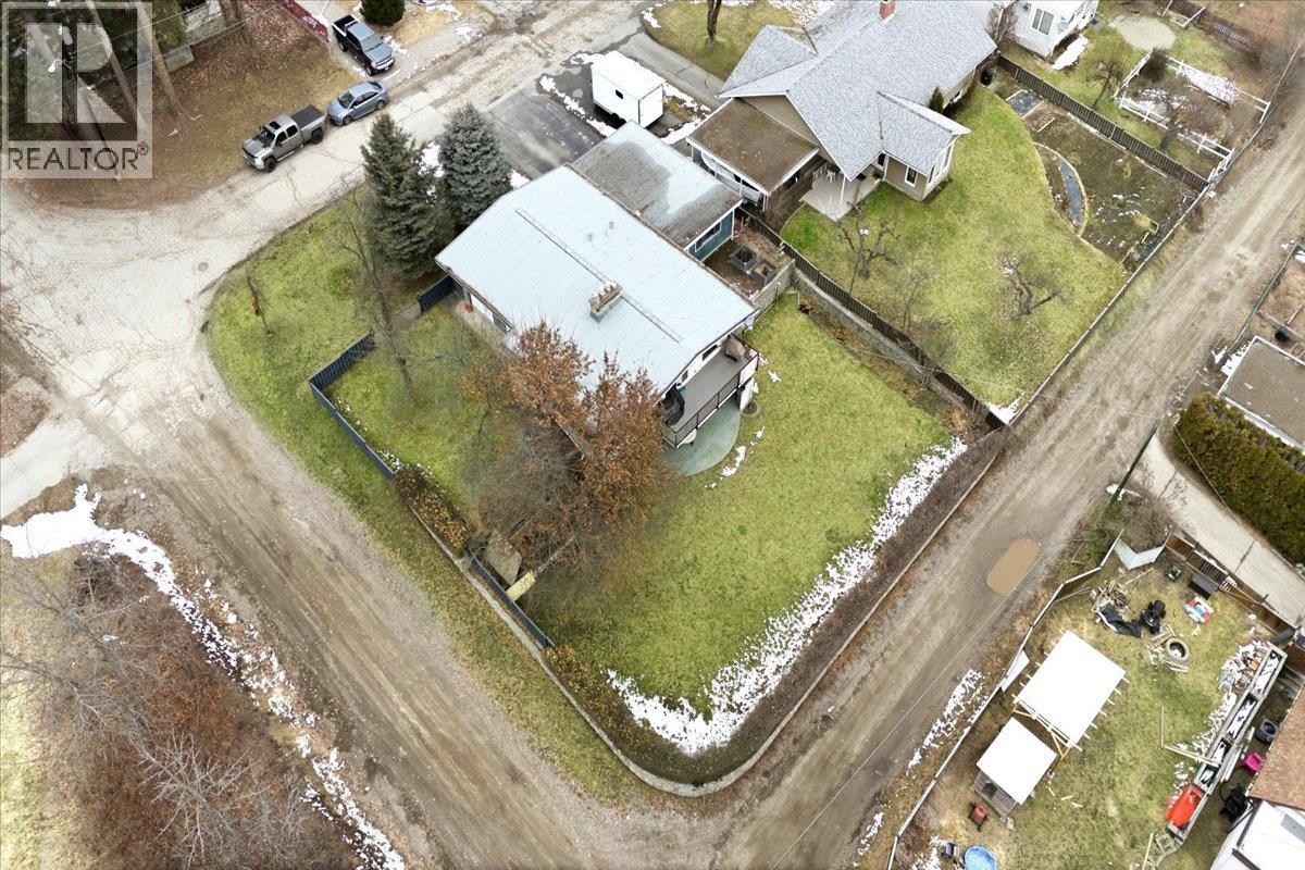 1832 Third Street, Fruitvale, British Columbia  V0G 1L1 - Photo 60 - 10377637