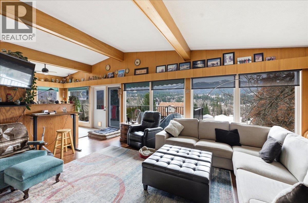 1832 Third Street, Fruitvale, British Columbia  V0G 1L1 - Photo 8 - 10377637