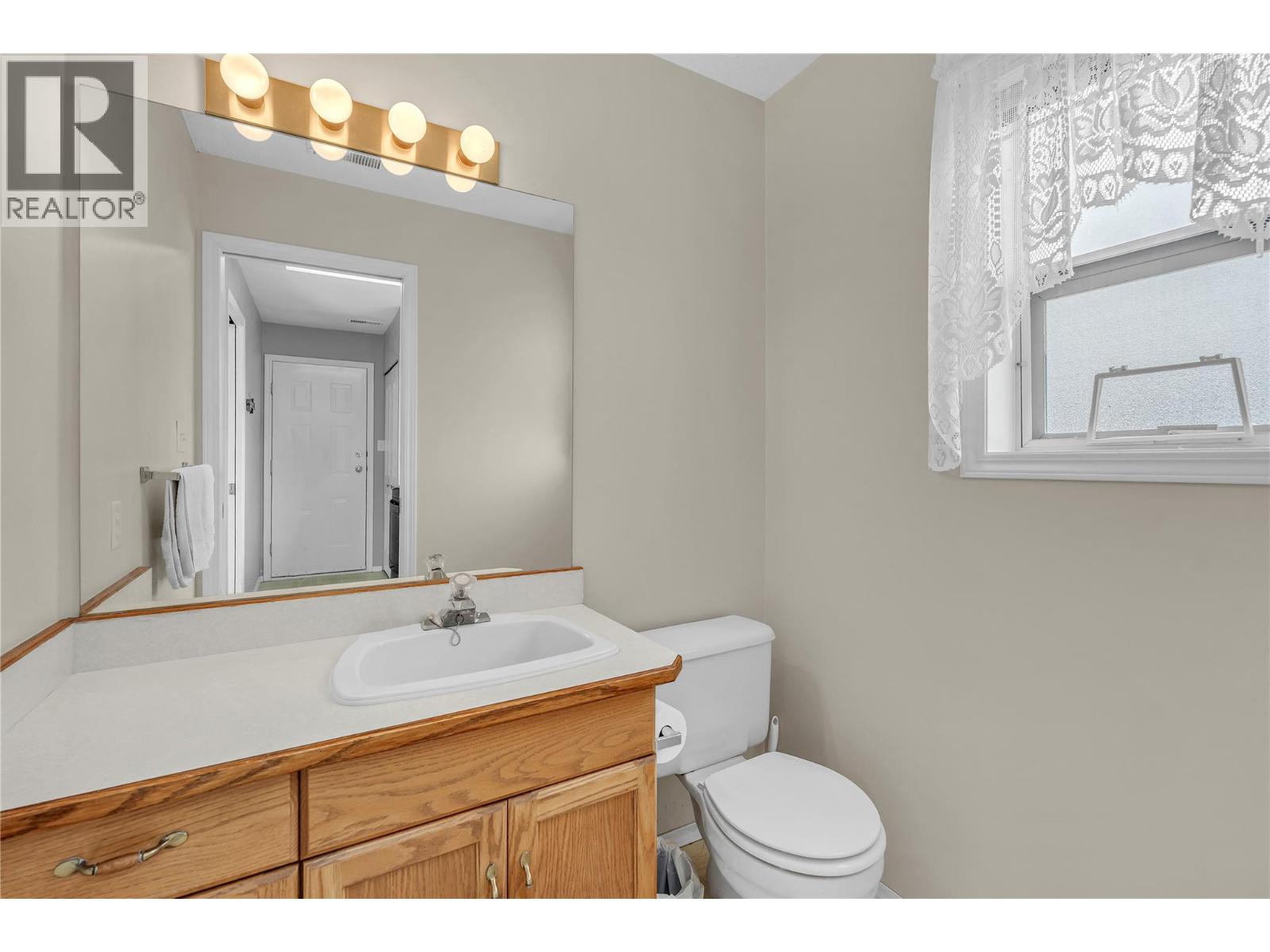 136 Rogers Crescent, Penticton, British Columbia  V2A 8E6 - Photo 18 - 10378107