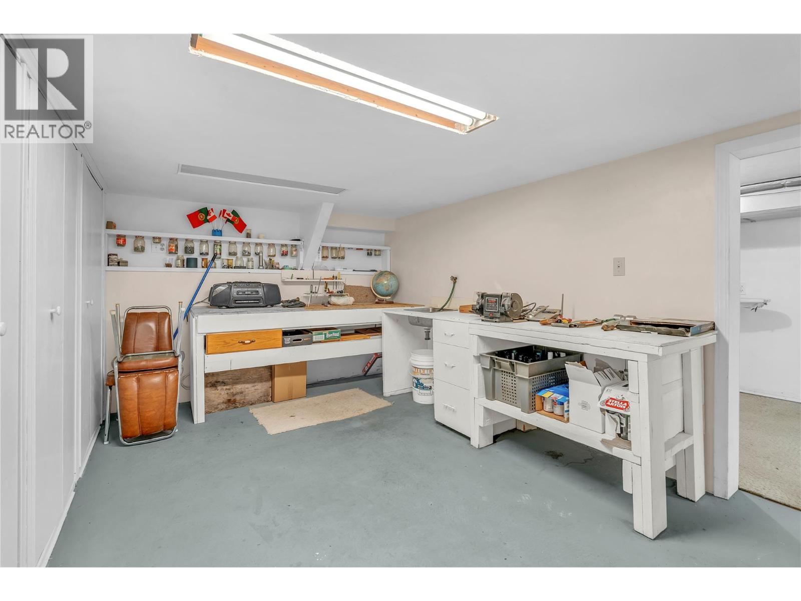 136 Rogers Crescent, Penticton, British Columbia  V2A 8E6 - Photo 33 - 10378107