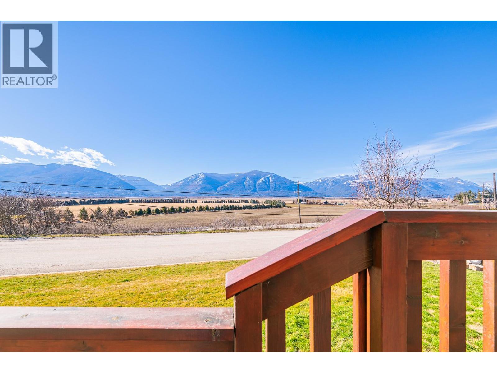 1021 Kootenay Place, Creston, British Columbia  V0B 1G3 - Photo 10 - 10378061