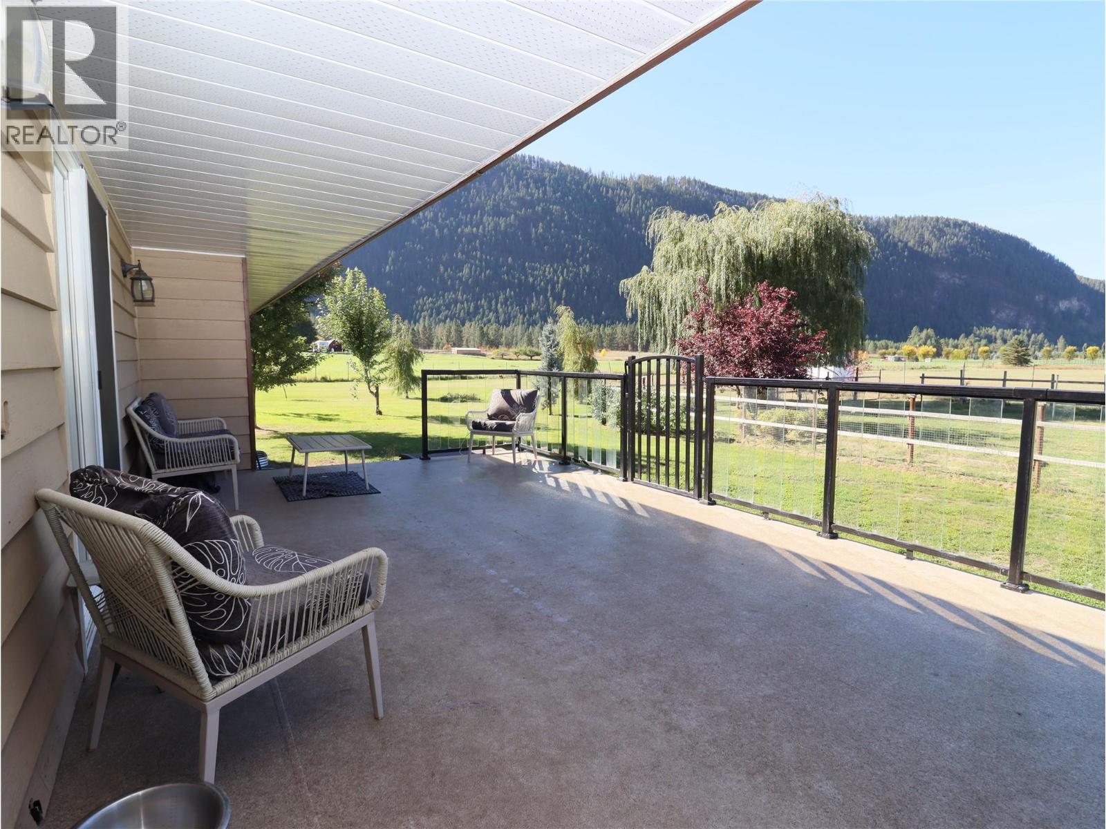 5015 Siminoff Road, Grand Forks, British Columbia  V0H 1H4 - Photo 11 - 10378052