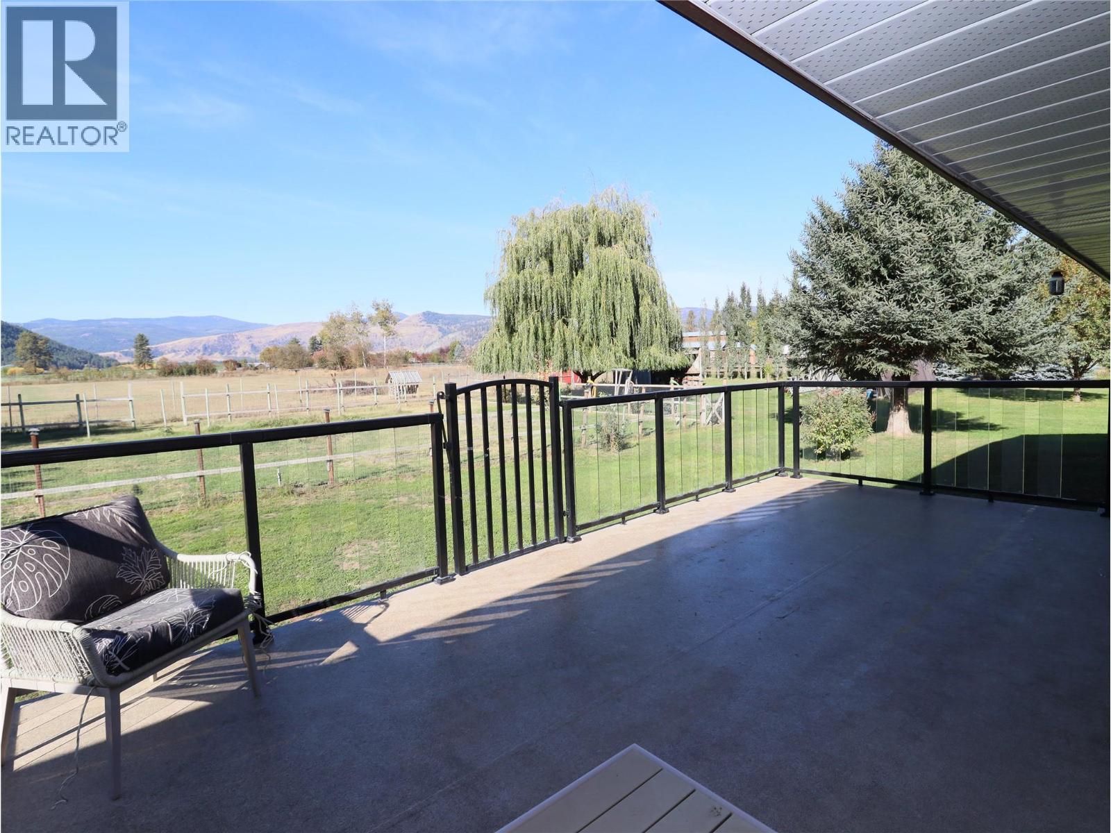 5015 Siminoff Road, Grand Forks, British Columbia  V0H 1H4 - Photo 12 - 10378052