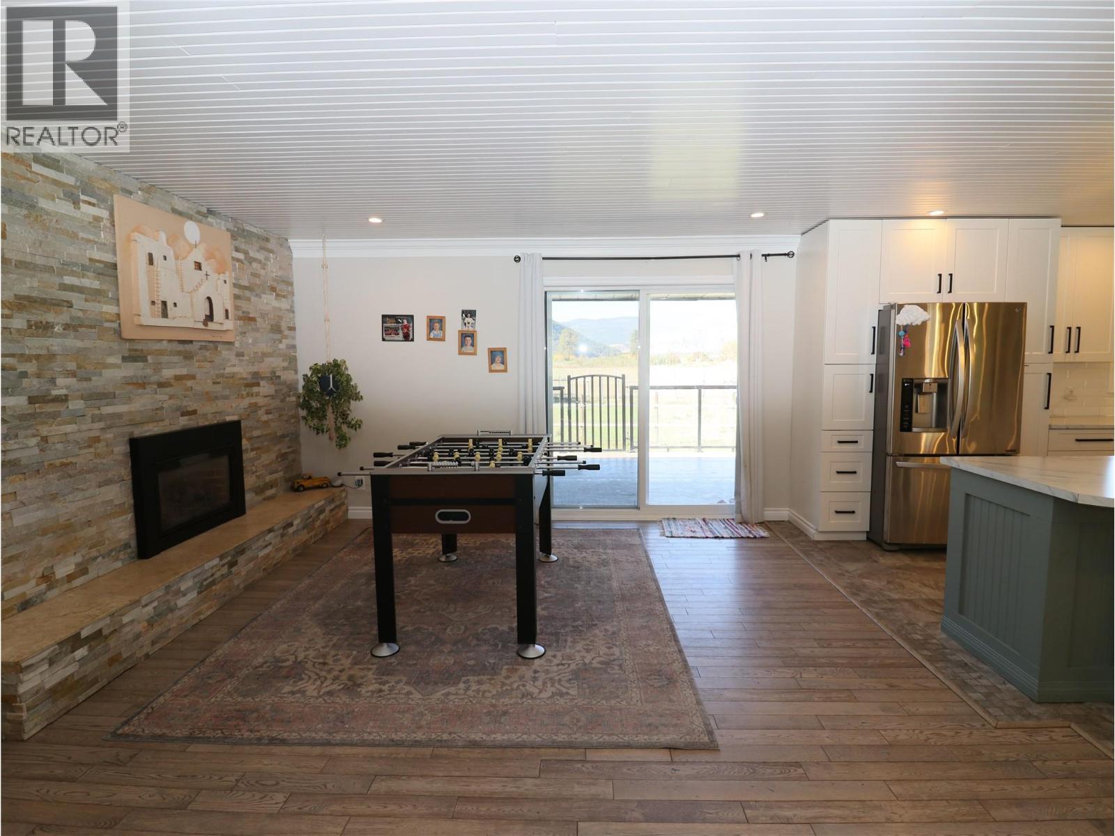 5015 Siminoff Road, Grand Forks, British Columbia  V0H 1H4 - Photo 13 - 10378052