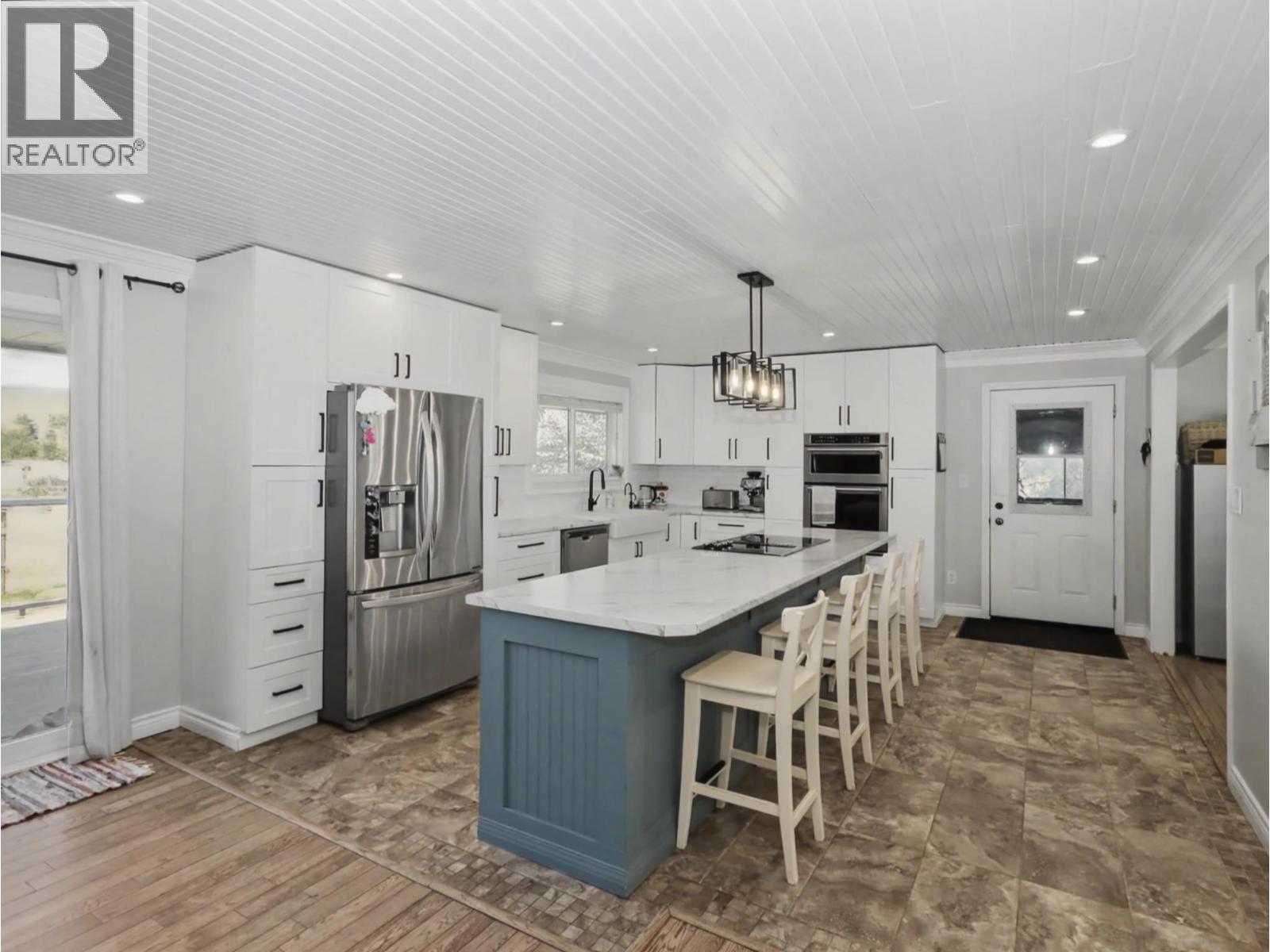 5015 Siminoff Road, Grand Forks, British Columbia  V0H 1H4 - Photo 16 - 10378052