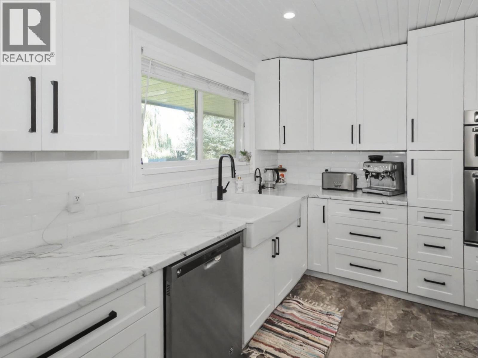 5015 Siminoff Road, Grand Forks, British Columbia  V0H 1H4 - Photo 18 - 10378052