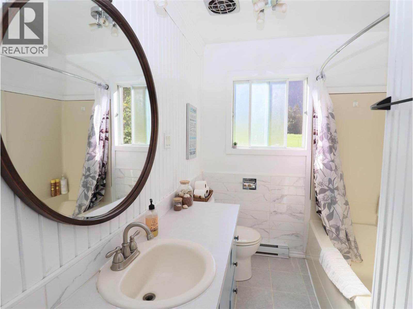 5015 Siminoff Road, Grand Forks, British Columbia  V0H 1H4 - Photo 32 - 10378052