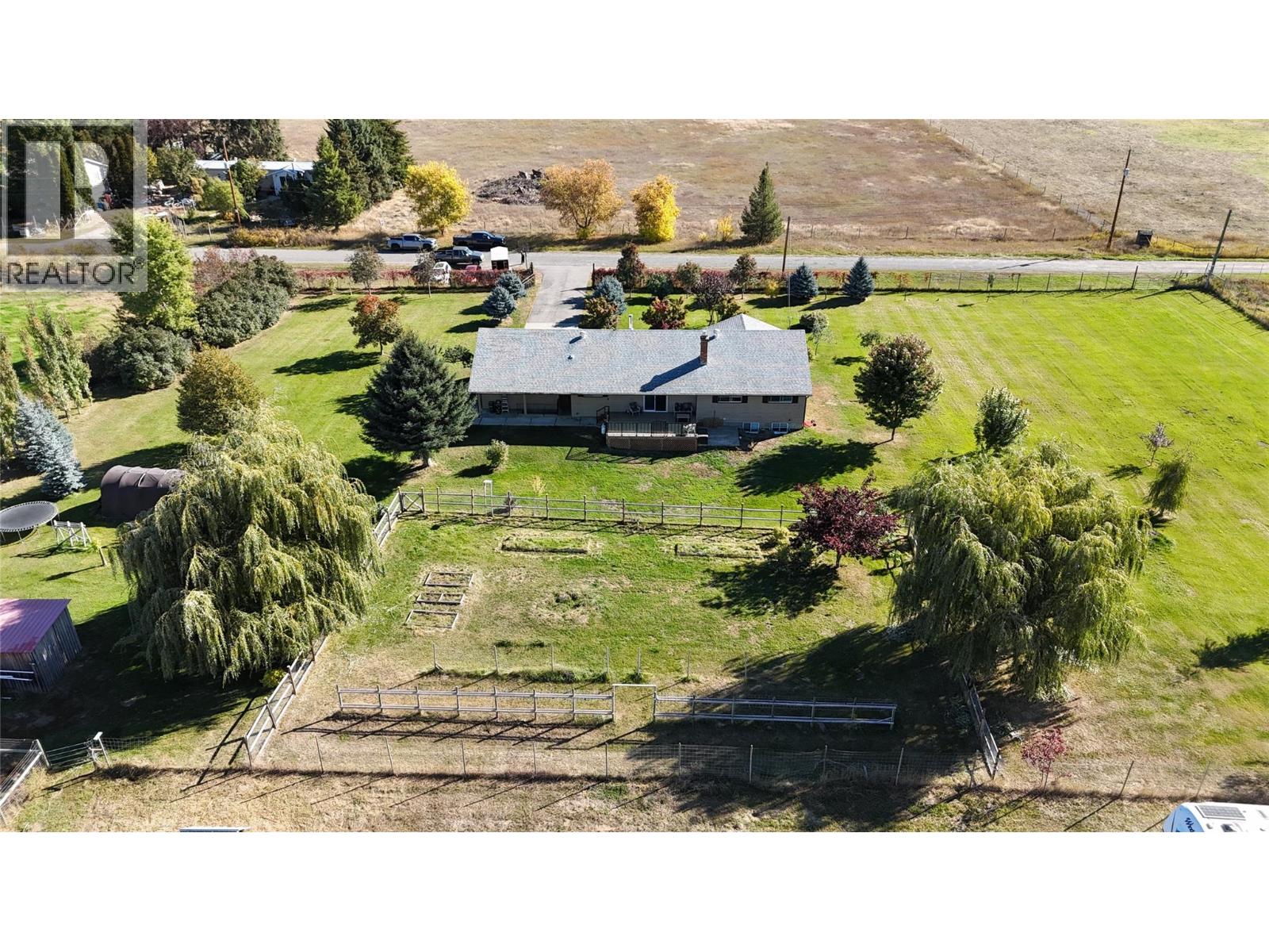 5015 Siminoff Road, Grand Forks, British Columbia  V0H 1H4 - Photo 4 - 10378052