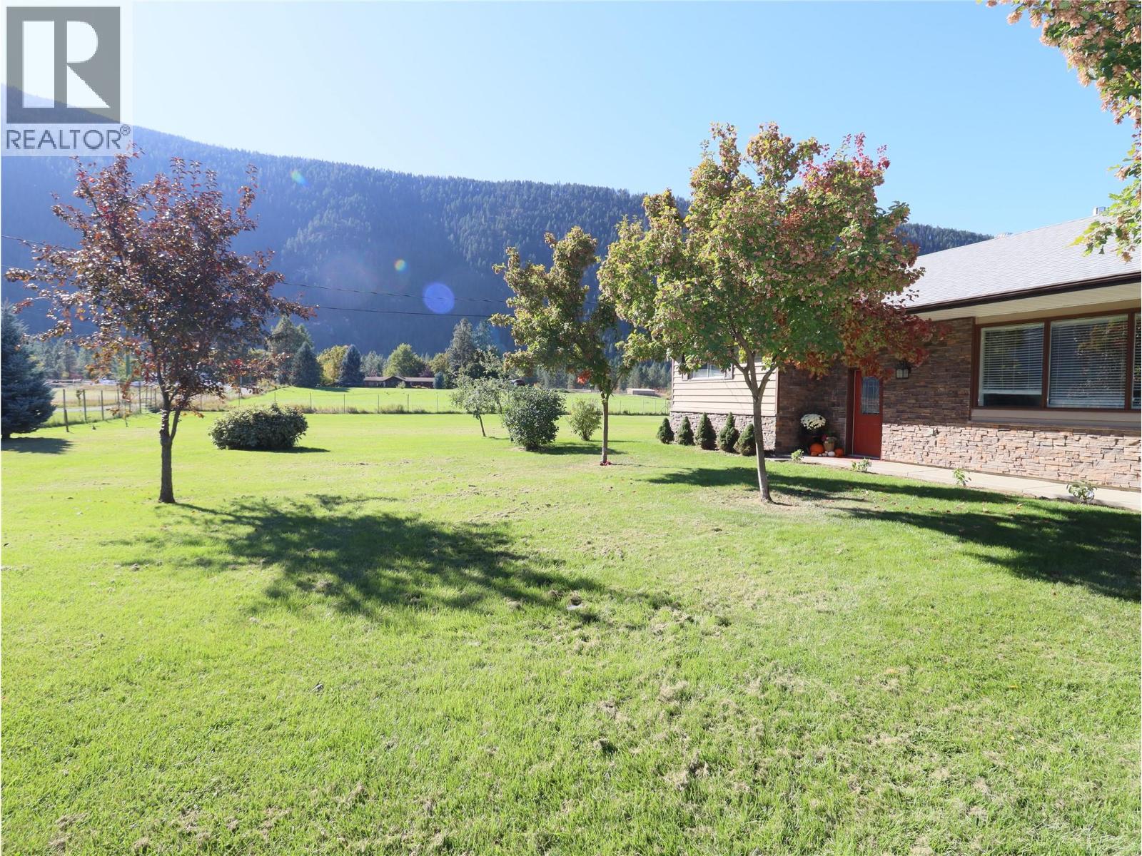 5015 Siminoff Road, Grand Forks, British Columbia  V0H 1H4 - Photo 51 - 10378052