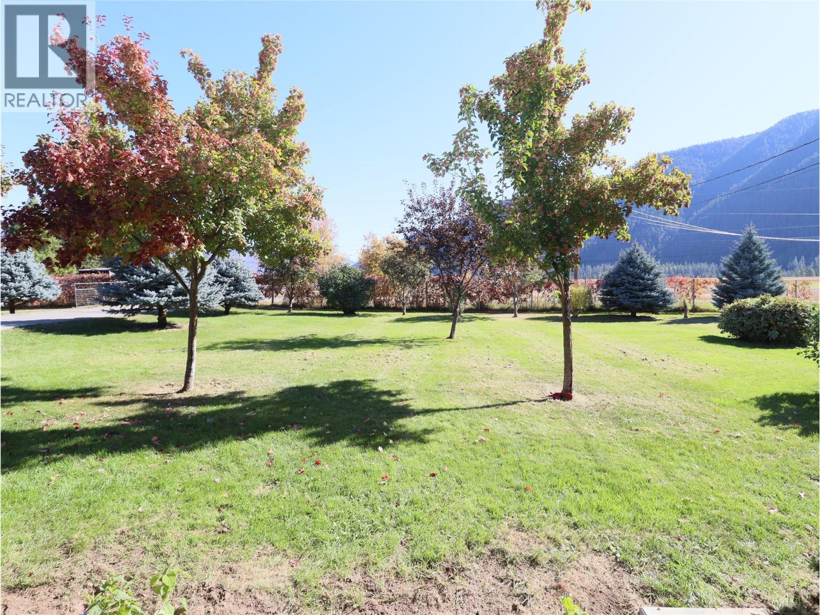 5015 Siminoff Road, Grand Forks, British Columbia  V0H 1H4 - Photo 58 - 10378052