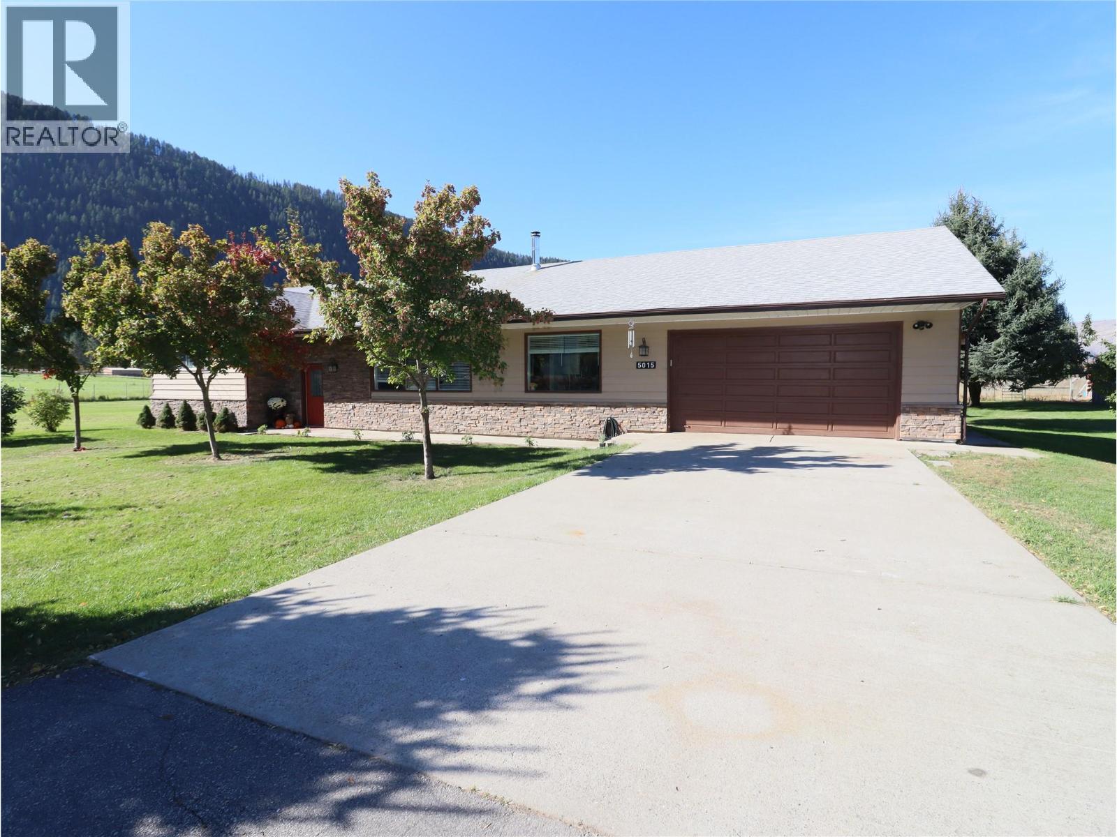 5015 Siminoff Road, Grand Forks, British Columbia  V0H 1H4 - Photo 6 - 10378052