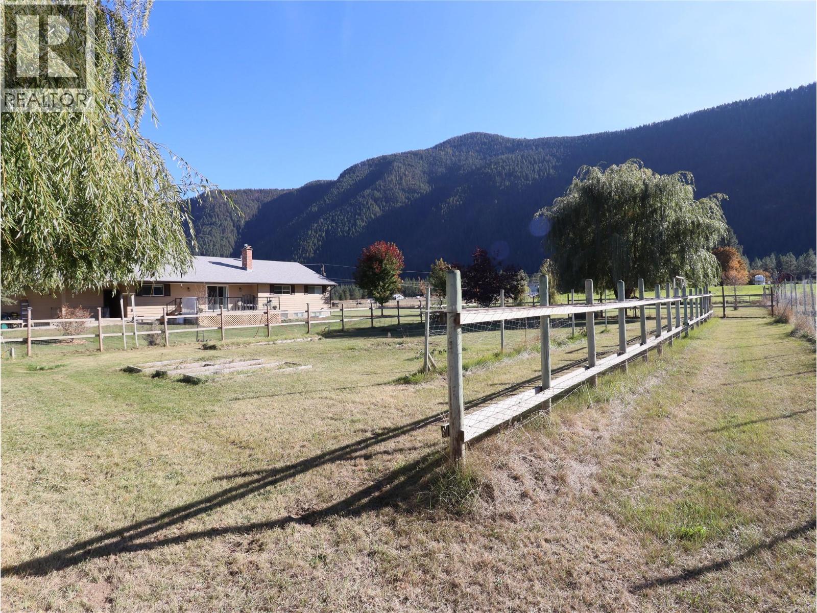 5015 Siminoff Road, Grand Forks, British Columbia  V0H 1H4 - Photo 61 - 10378052