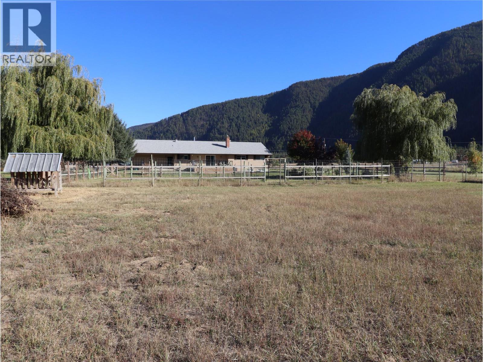 5015 Siminoff Road, Grand Forks, British Columbia  V0H 1H4 - Photo 64 - 10378052