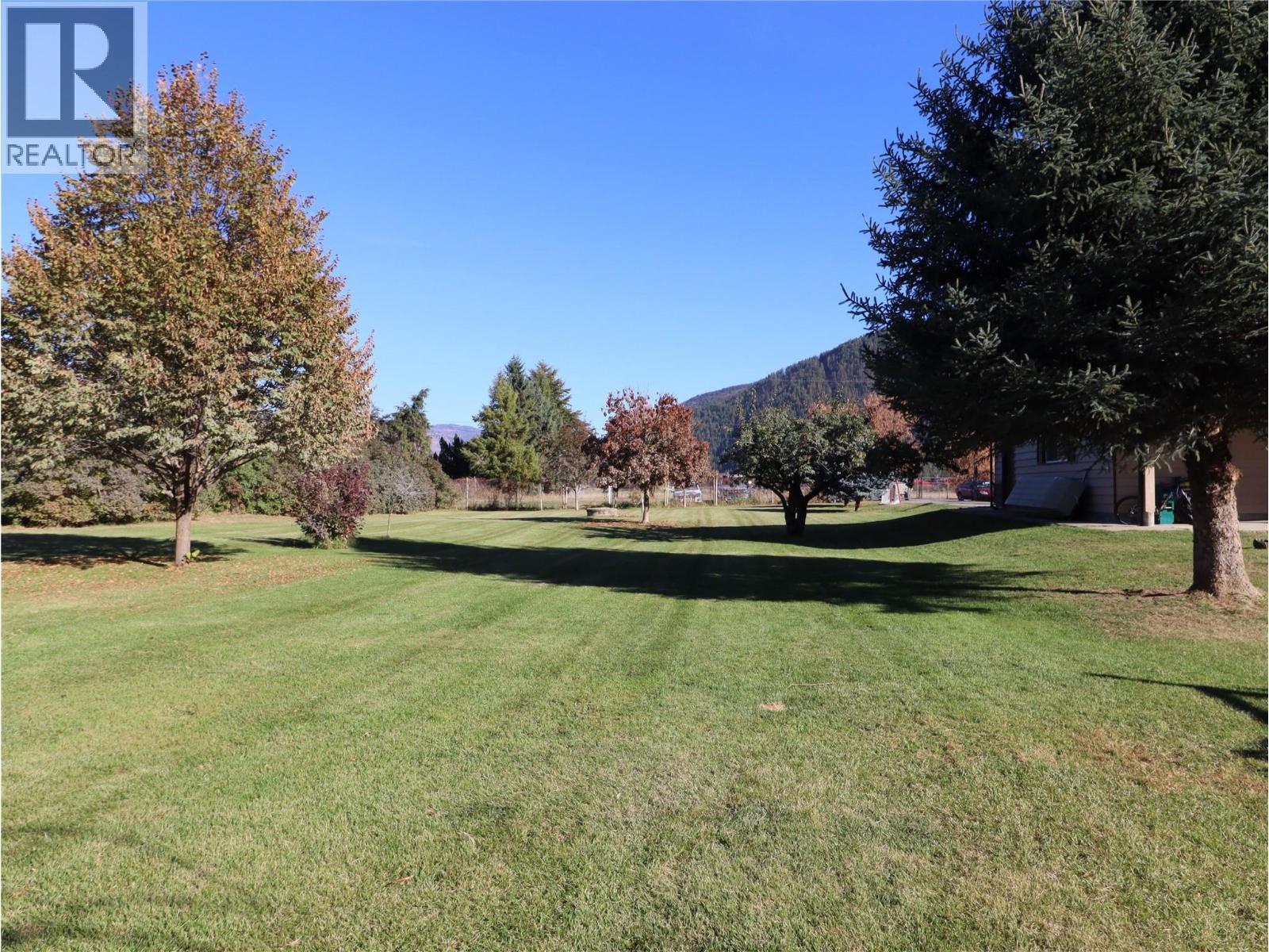 5015 Siminoff Road, Grand Forks, British Columbia  V0H 1H4 - Photo 66 - 10378052