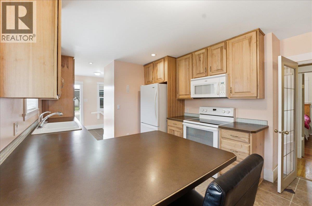 201 Ritchie Avenue, Trail, British Columbia  V1R 1H1 - Photo 12 - 10377562