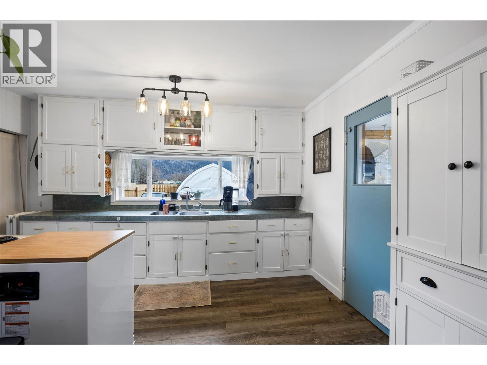 514 Shuswap Avenue, Chase, British Columbia  V0E 1M1 - Photo 10 - 10378006