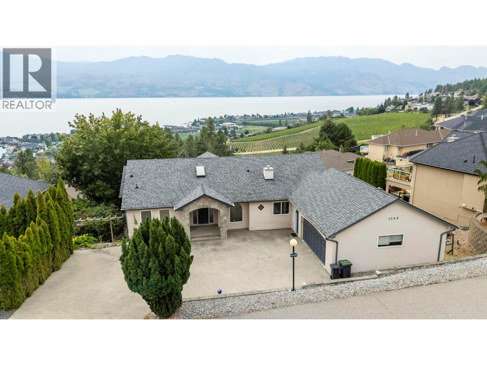 1569 Gregory Road, West Kelowna, British Columbia  V4T 2V7 - Photo 2 - 10377803