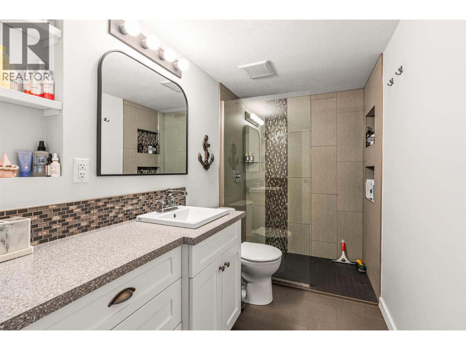 1413 12th Street, Vernon, British Columbia  V1T 2S6 - Photo 31 - 10378122