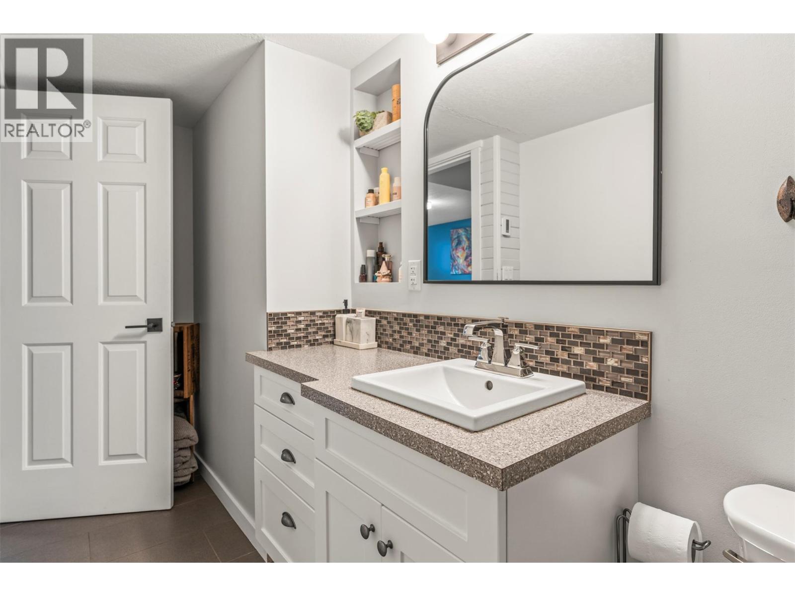 1413 12th Street, Vernon, British Columbia  V1T 2S6 - Photo 32 - 10378122