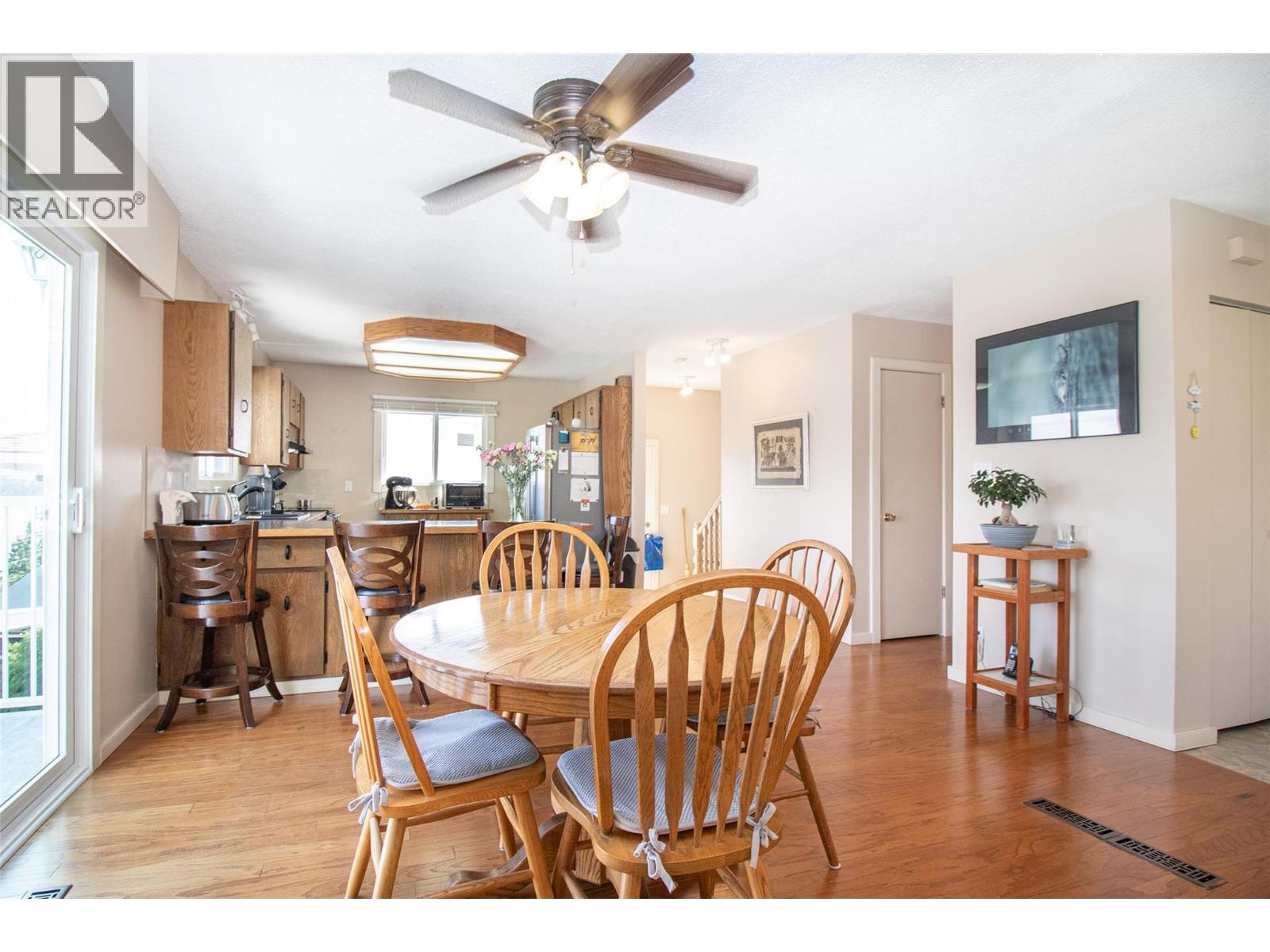 6335 Topham Place, Peachland, British Columbia  V0H 1X0 - Photo 12 - 10378118