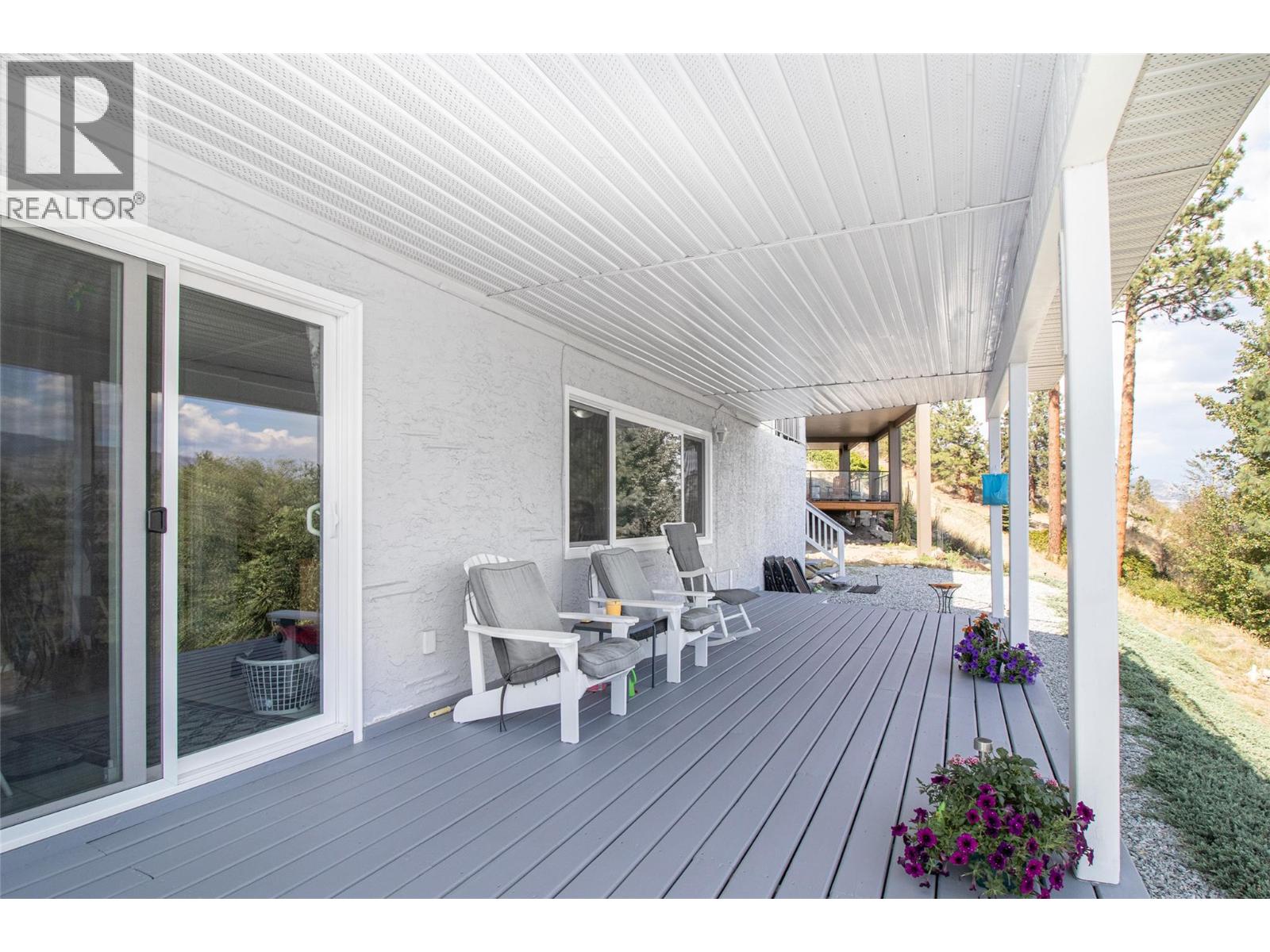 6335 Topham Place, Peachland, British Columbia  V0H 1X0 - Photo 35 - 10378118