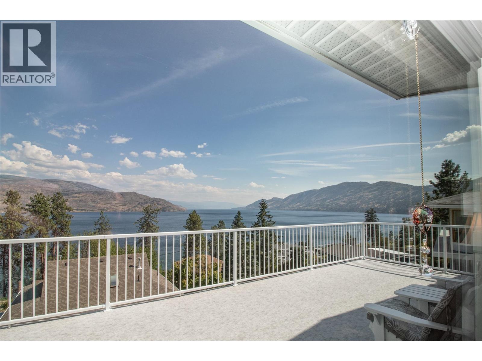 6335 Topham Place, Peachland, British Columbia  V0H 1X0 - Photo 6 - 10378118