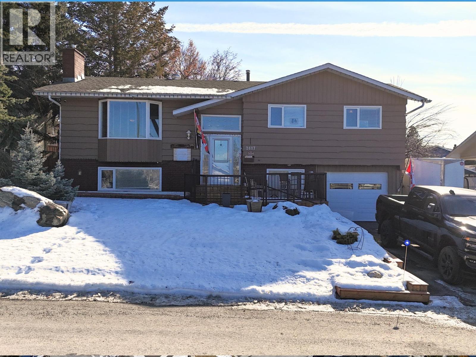 2617 5th Street S, Cranbrook, British Columbia  V1C 4W9 - Photo 1 - 10377884