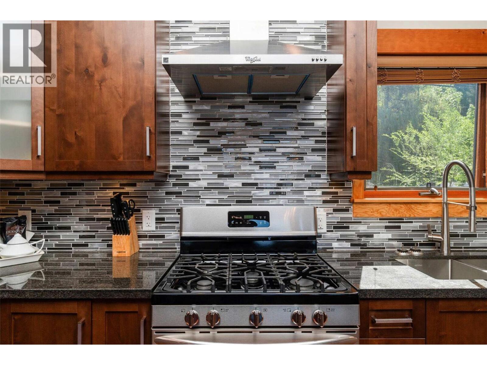 2479 Eagle Bay Road Unit# 1, Blind Bay, British Columbia  V0E 1H1 - Photo 13 - 10377595