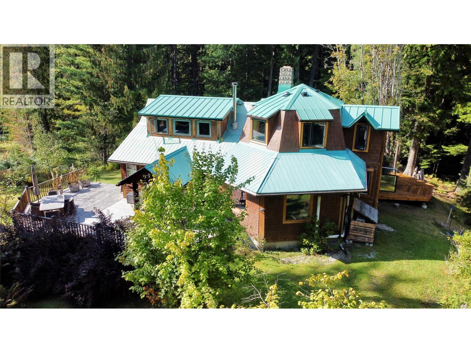 785 Beech Road, Nakusp, British Columbia  V0G 1R1 - Photo 2 - 10377561